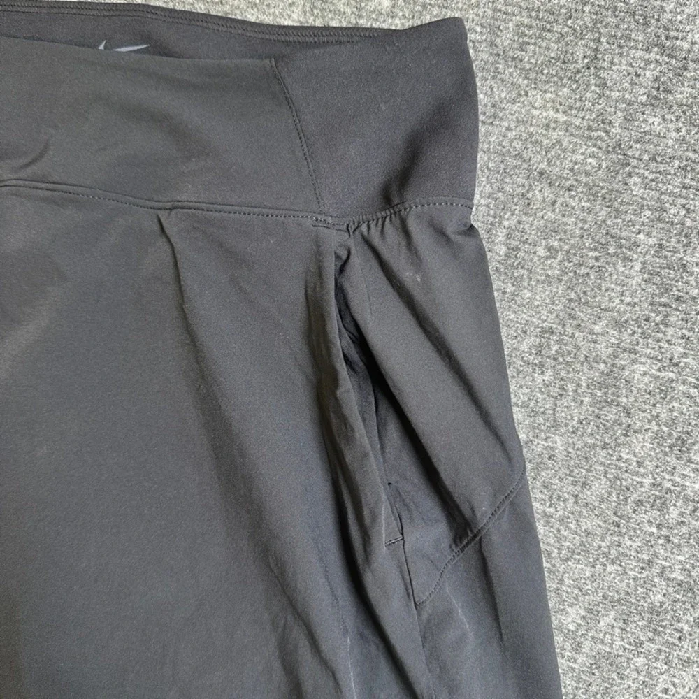 Nike Dri-FIT Black Athletic Skort with Built-in Shorts and Pockets Small